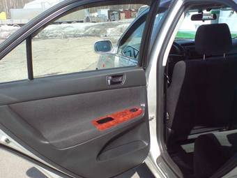 2004 Toyota Camry Photos