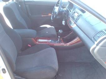 2004 Toyota Camry Pictures