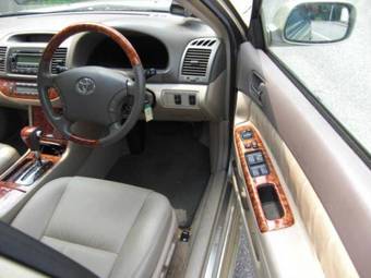 2004 Toyota Camry Images