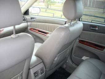 2004 Toyota Camry Pictures