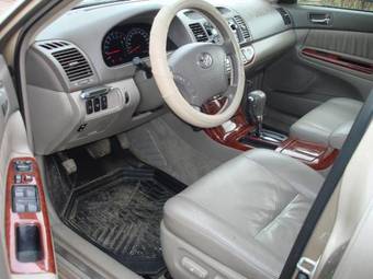 2004 Toyota Camry Pictures