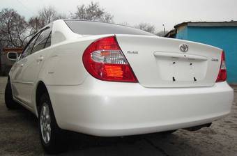 2004 Toyota Camry Pictures