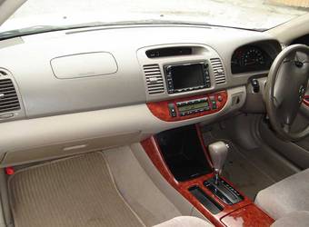 2004 Toyota Camry Photos