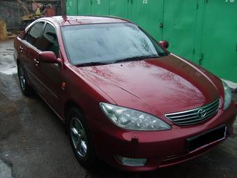 2004 Toyota Camry Pics