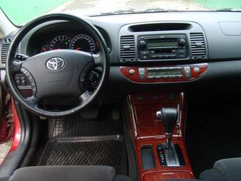 2004 Toyota Camry Photos