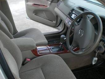 2004 Toyota Camry Pictures