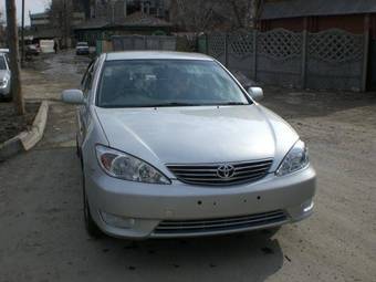 2004 Toyota Camry Photos