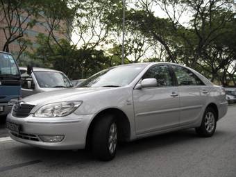 2004 Toyota Camry Pictures