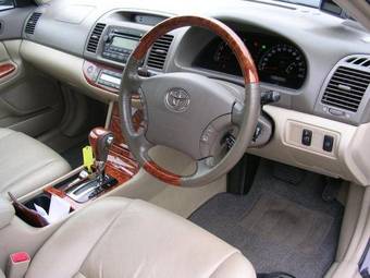 2004 Toyota Camry Images