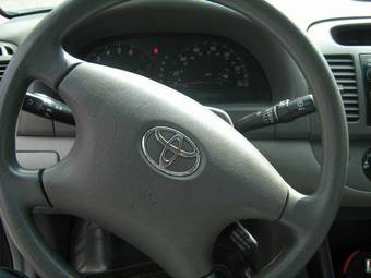 2004 Toyota Camry Pictures
