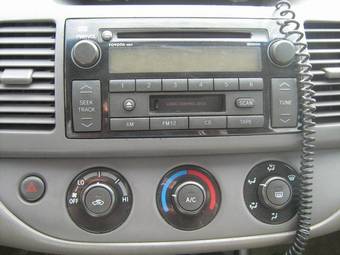 2004 Toyota Camry Pictures