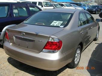2004 Toyota Camry Pictures