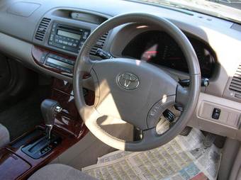 2004 Toyota Camry Photos