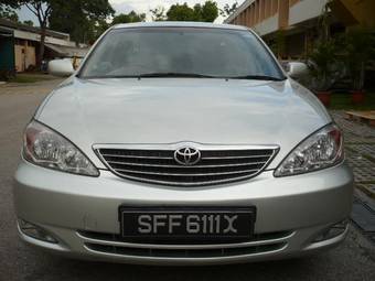 2004 Toyota Camry Photos