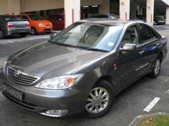 2004 Toyota Camry Pictures