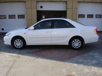 2004 Toyota Camry Images