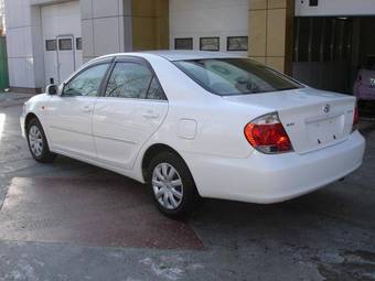 2004 Toyota Camry Pictures
