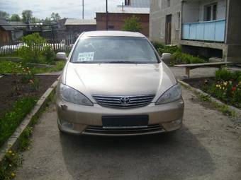 2004 Toyota Camry Pictures