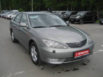 2004 Toyota Camry Photos