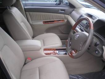 2004 Toyota Camry Photos