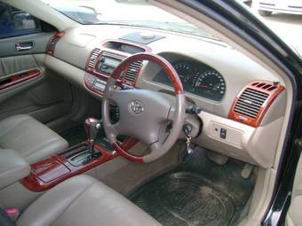 2004 Toyota Camry Photos