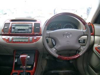 2004 Toyota Camry Photos