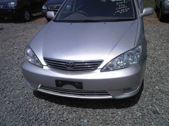 2004 Toyota Camry Pictures