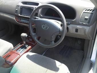 2004 Toyota Camry Photos