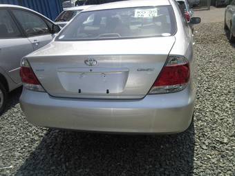 2004 Toyota Camry Pictures