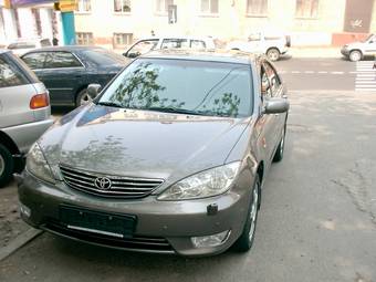 2004 Toyota Camry Images