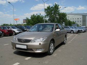 2004 Toyota Camry Photos