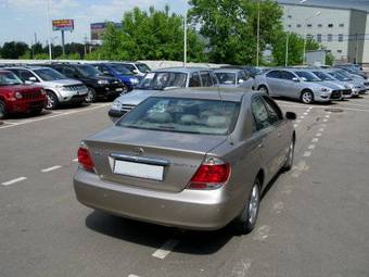 2004 Toyota Camry Pictures
