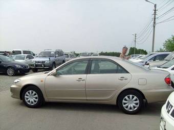 2004 Toyota Camry Photos