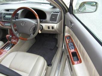 2004 Toyota Camry Images