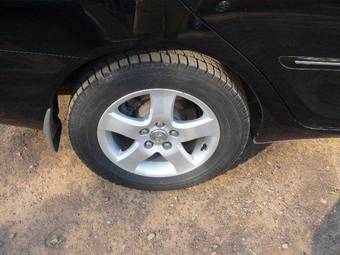 2004 Toyota Camry Pictures