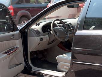 2004 Toyota Camry Images