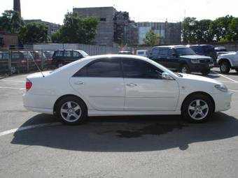 2004 Toyota Camry Photos