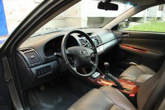 2004 Toyota Camry Pictures