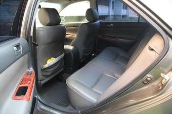 2004 Toyota Camry Photos