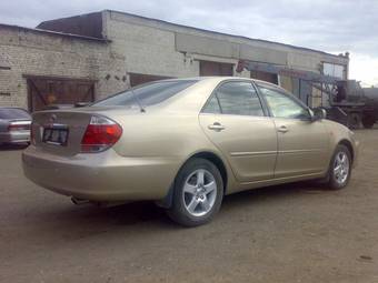 2004 Toyota Camry Photos