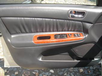 2004 Toyota Camry Pictures
