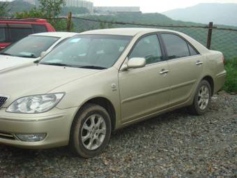 2004 Toyota Camry Pictures