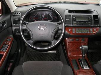 2004 Toyota Camry Pictures