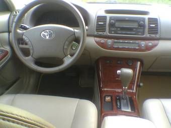 2004 Toyota Camry Photos