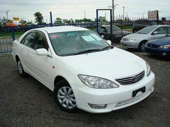 2004 Toyota Camry Pictures
