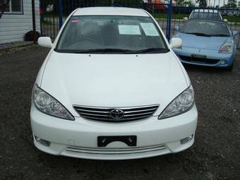 2004 Toyota Camry Pictures