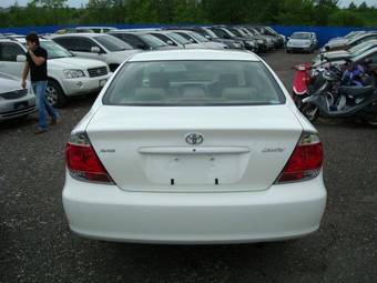 2004 Toyota Camry Photos