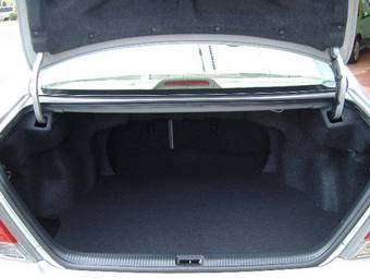 2004 Toyota Camry Pictures