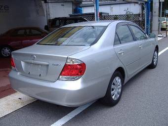 2004 Toyota Camry Photos