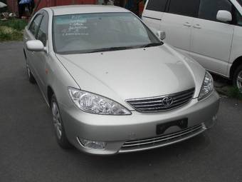 2004 Toyota Camry Pictures